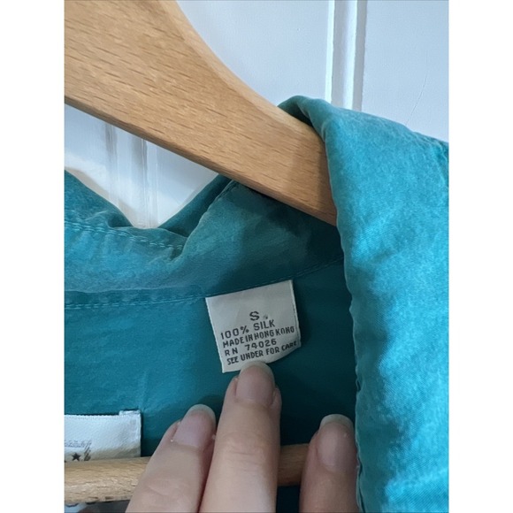 Basic first issue long sleeve shirt VTG women's teal oversized Small 100% Silk - Picture 4 of 9